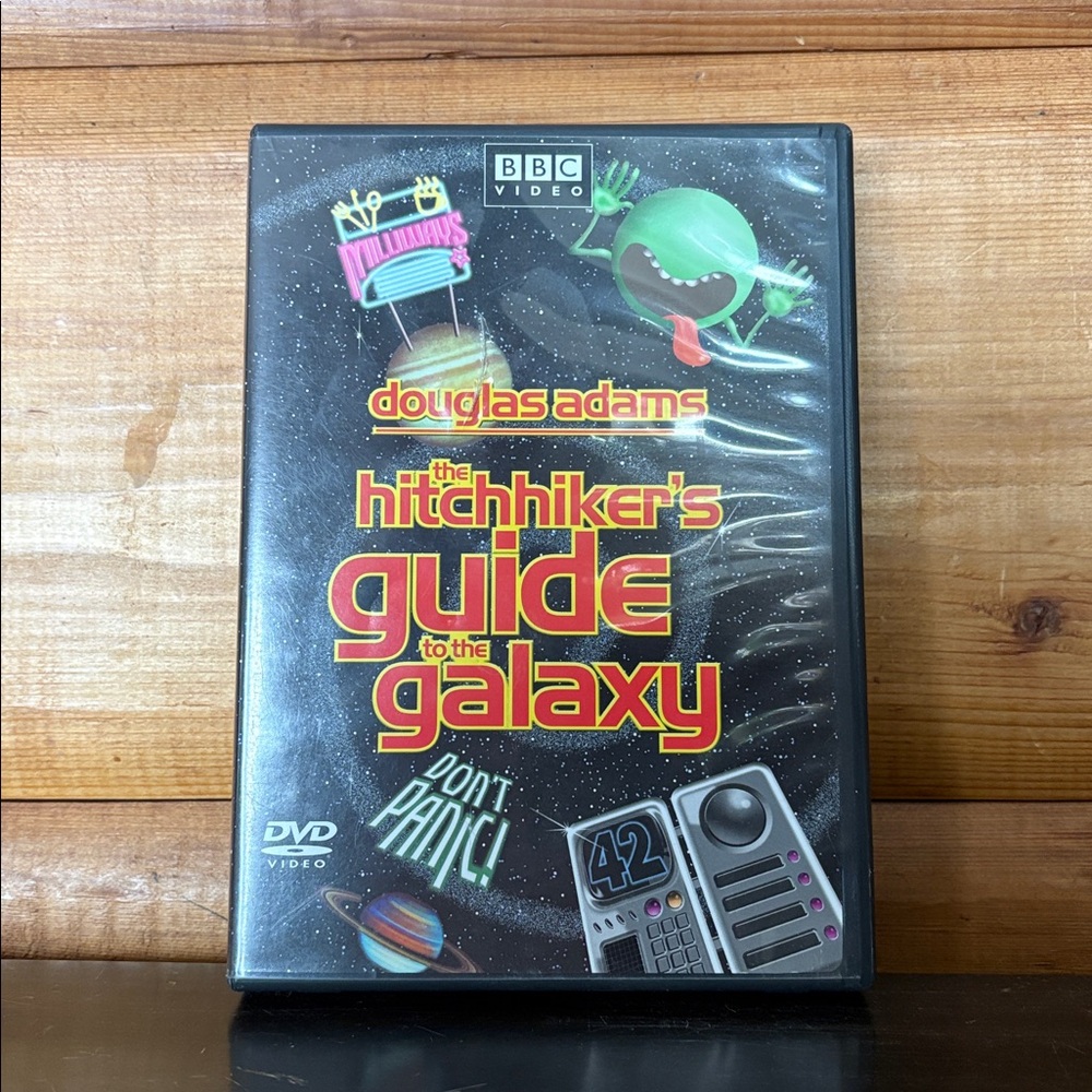 2002 The Hitchhiker's Guide to the Galaxy, Douglas Adams